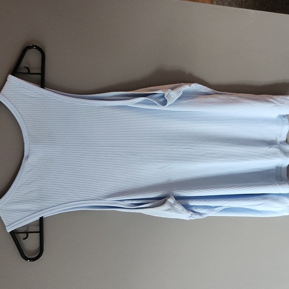 H&M Stretchy Ribbed Tank Top - Picture 4 of 4